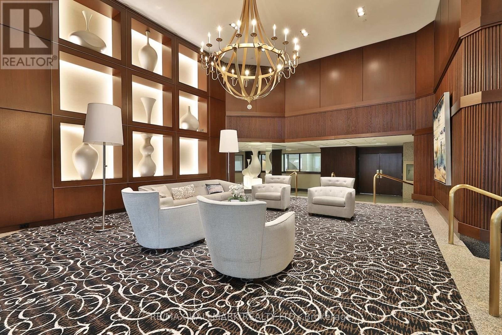 1704 - 10 KENNETH AVENUE Image 3