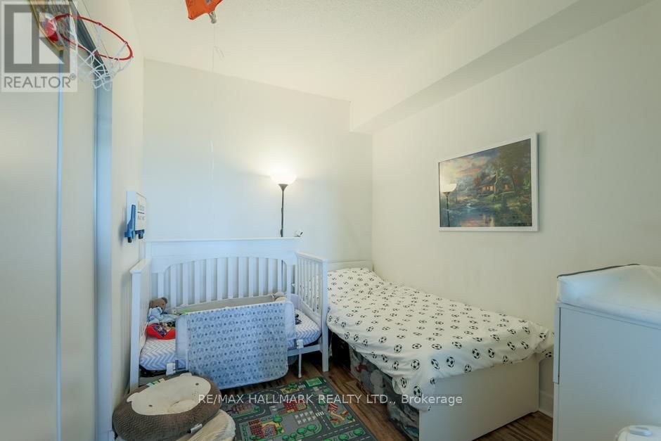 423 - 35 BRIAN PECK CRESCENT Image 12