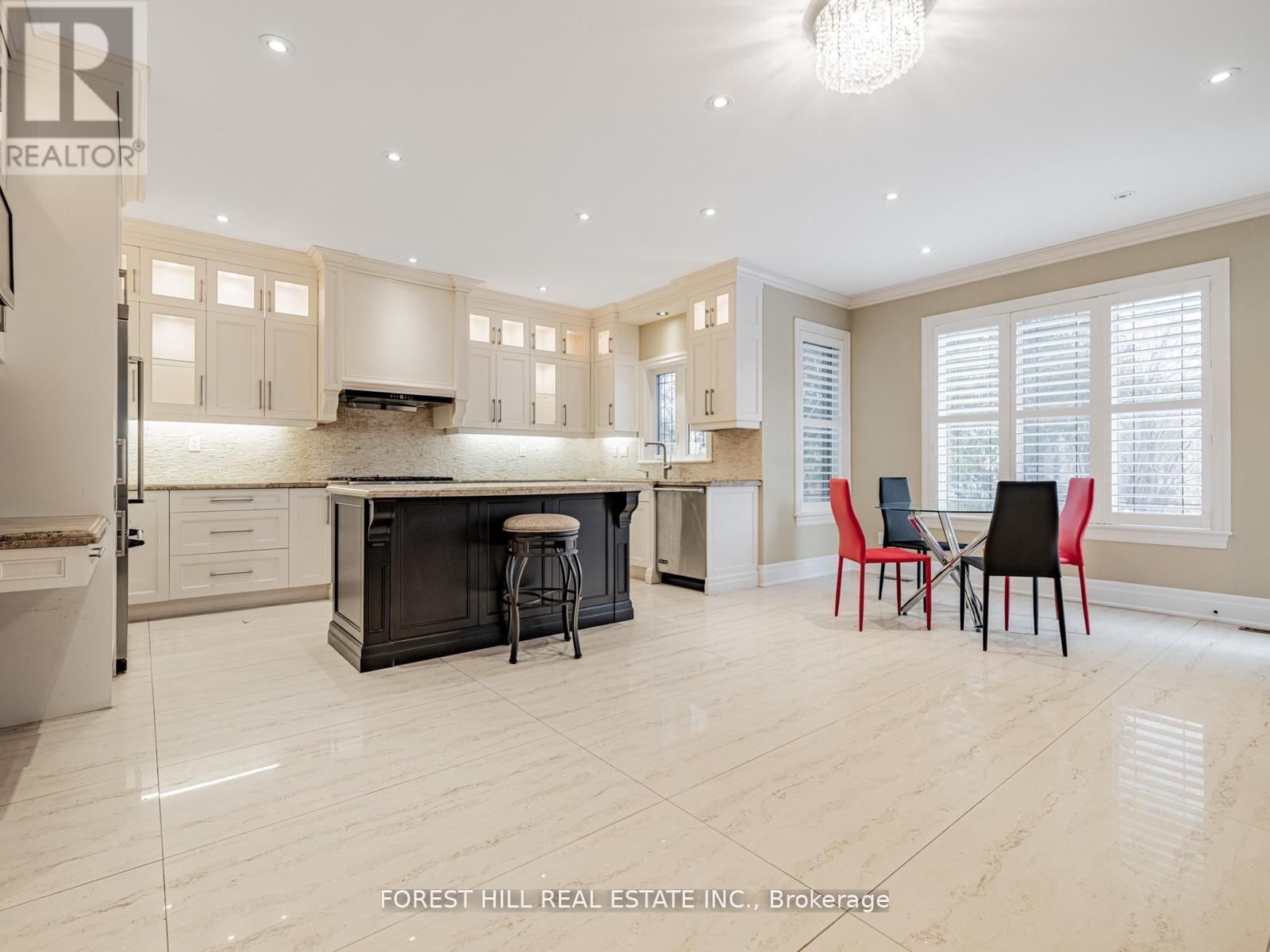 394 CONNAUGHT AVENUE Image 12