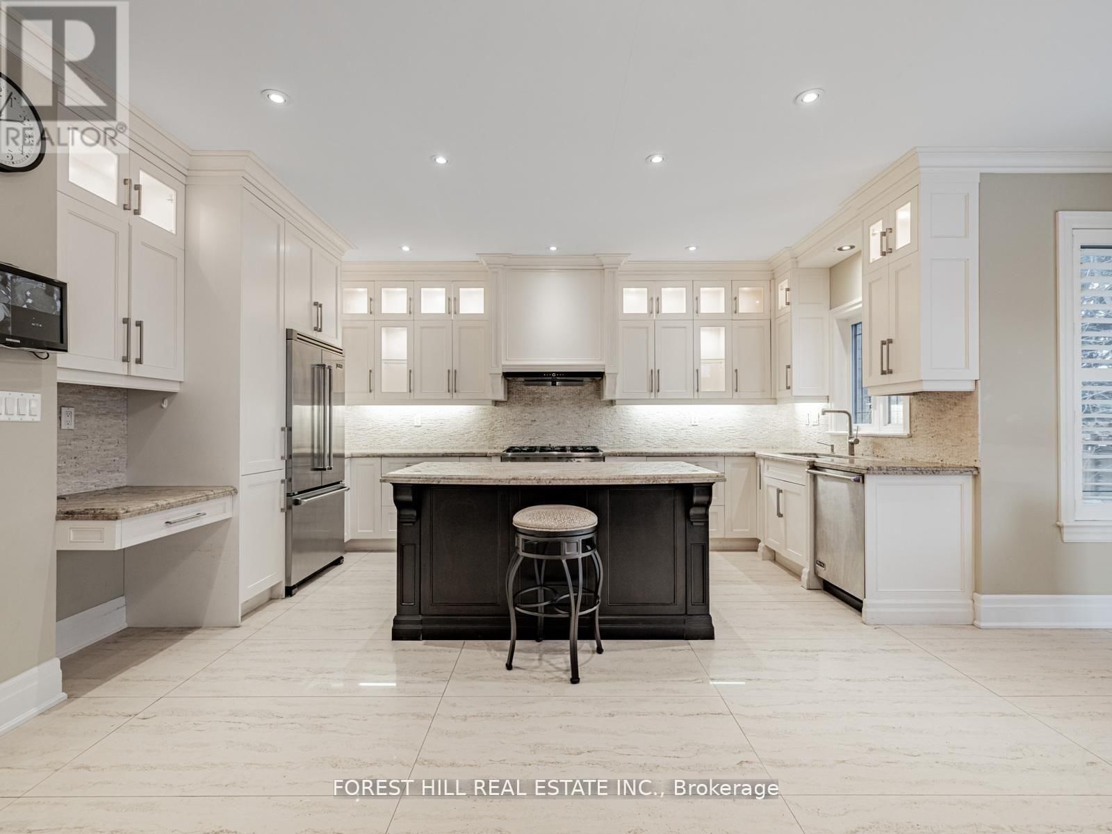 394 CONNAUGHT AVENUE Image 15