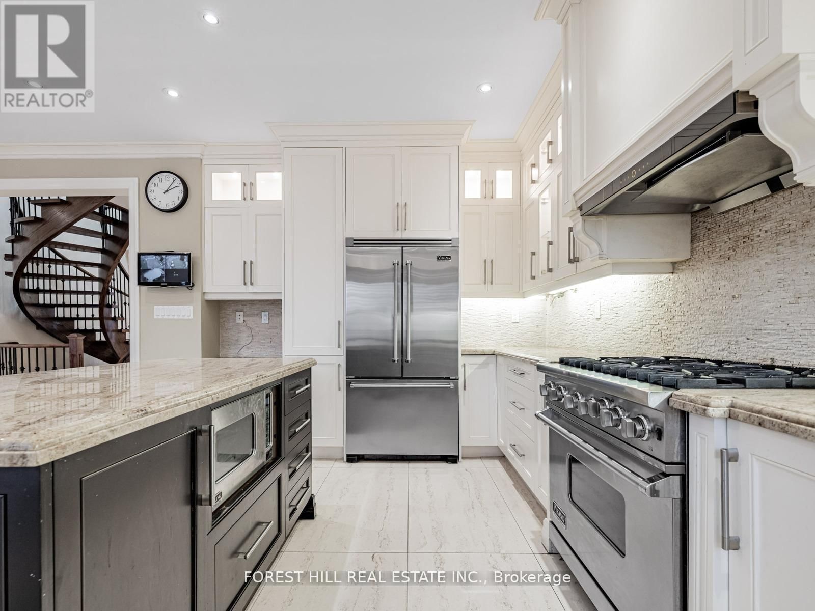 394 CONNAUGHT AVENUE Image 18