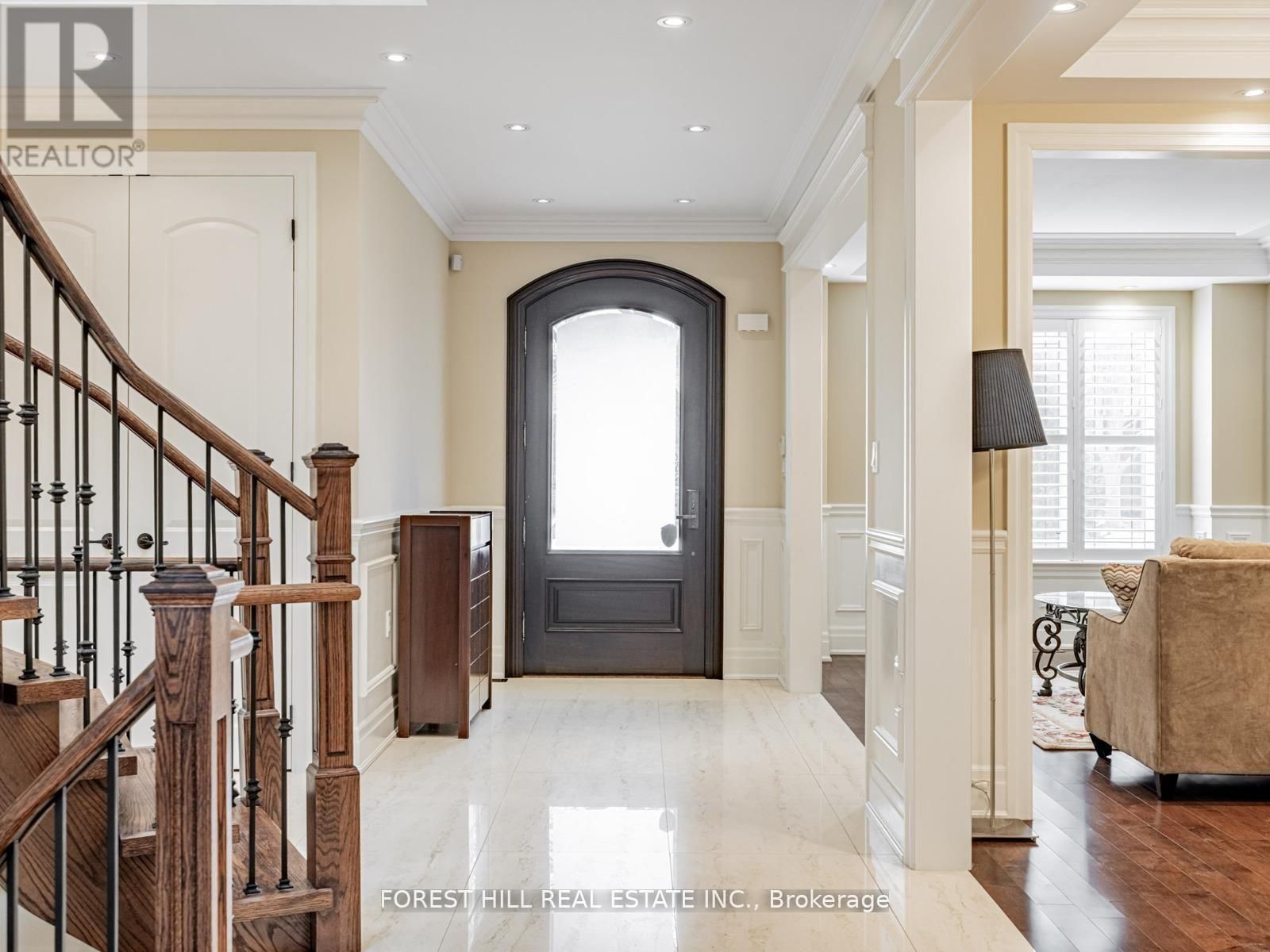 394 CONNAUGHT AVENUE Image 2