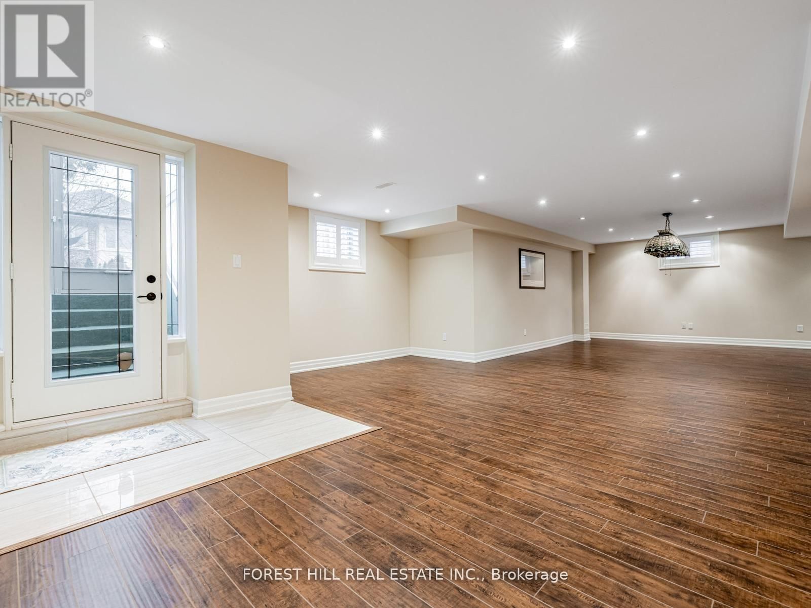 394 CONNAUGHT AVENUE Image 32