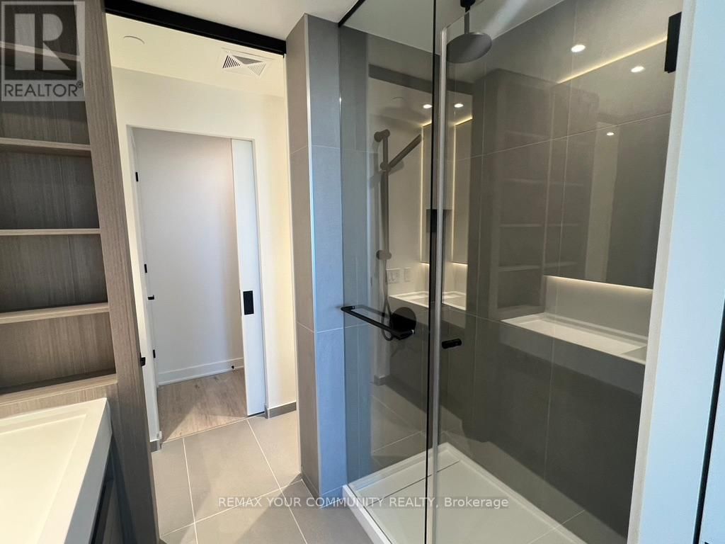 2302 - 55 CHARLES STREET EAST Image 11