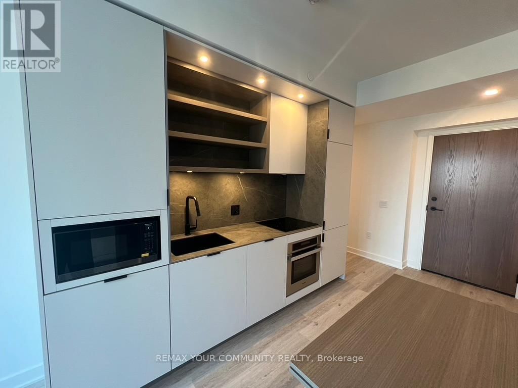 2302 - 55 CHARLES STREET EAST Image 7