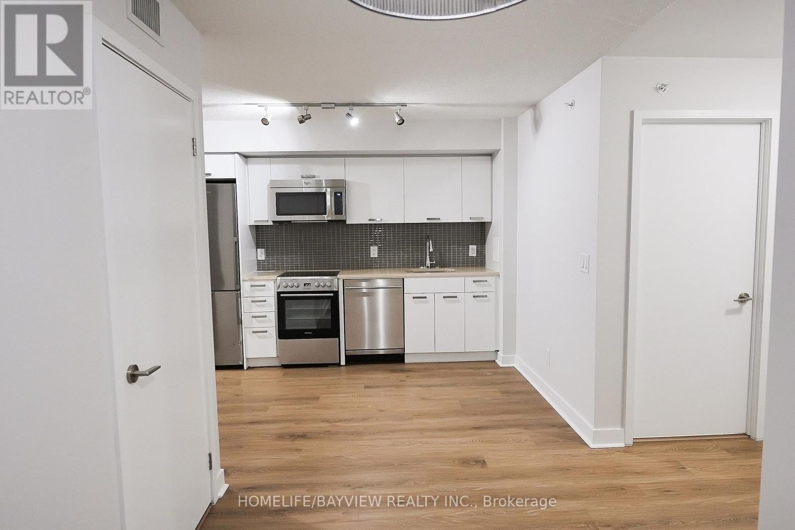 316 - 295 ADELAIDE STREET WEST Image 18