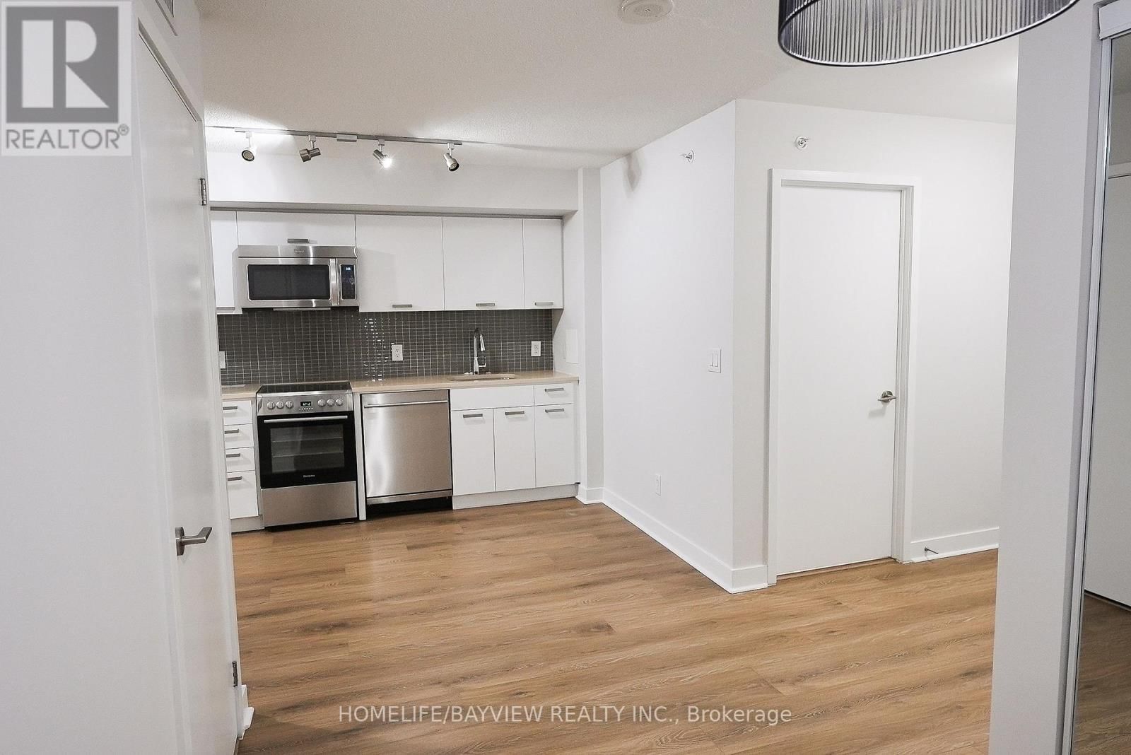 316 - 295 ADELAIDE STREET WEST Image 19