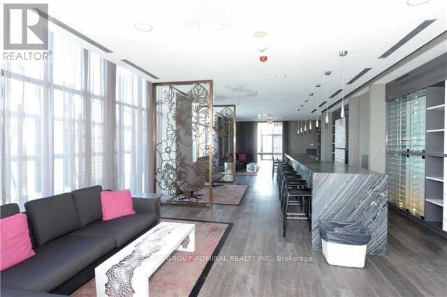 4604 - 1080 BAY STREET Image 9