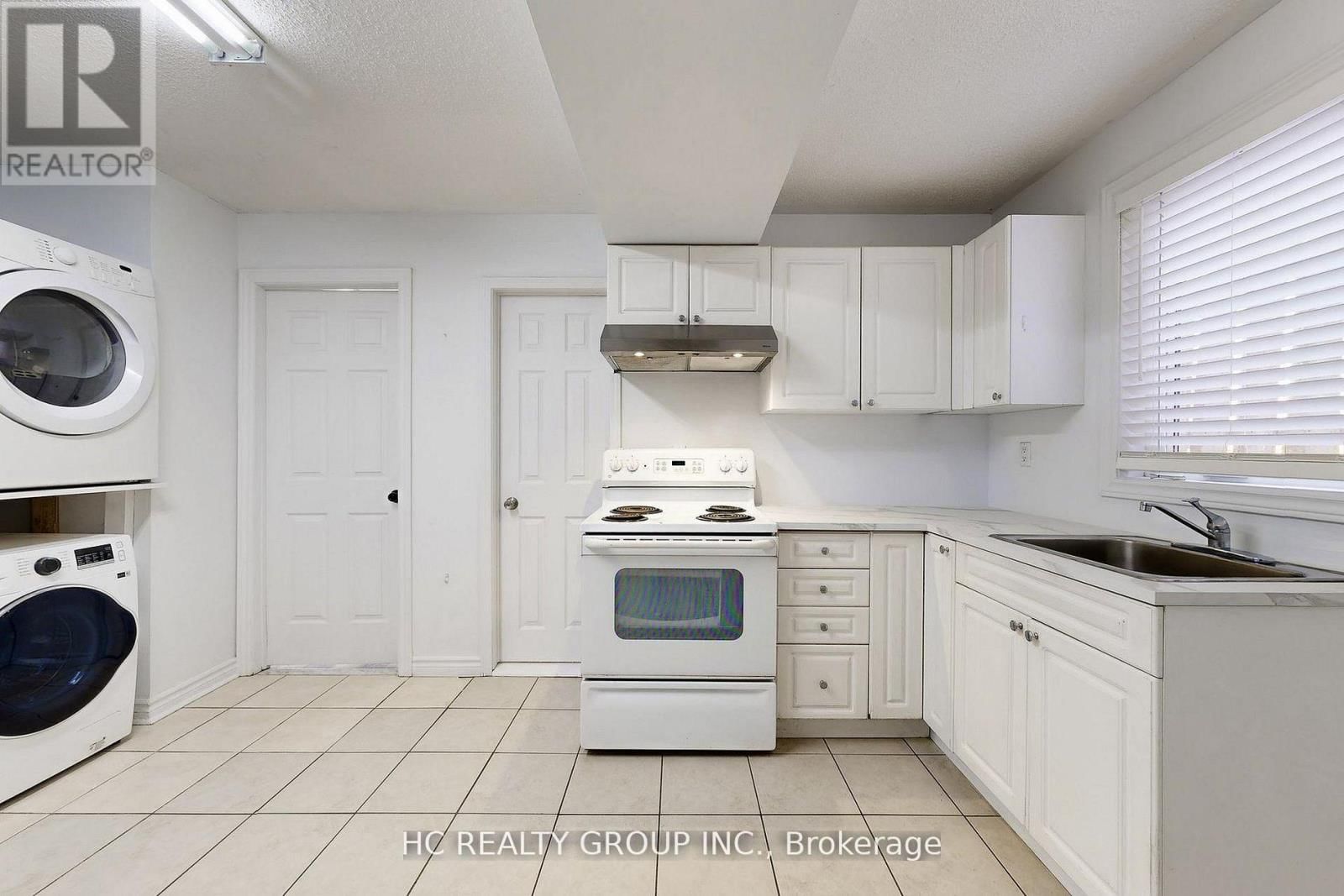 204B FINCH AVENUE EAST Image 27