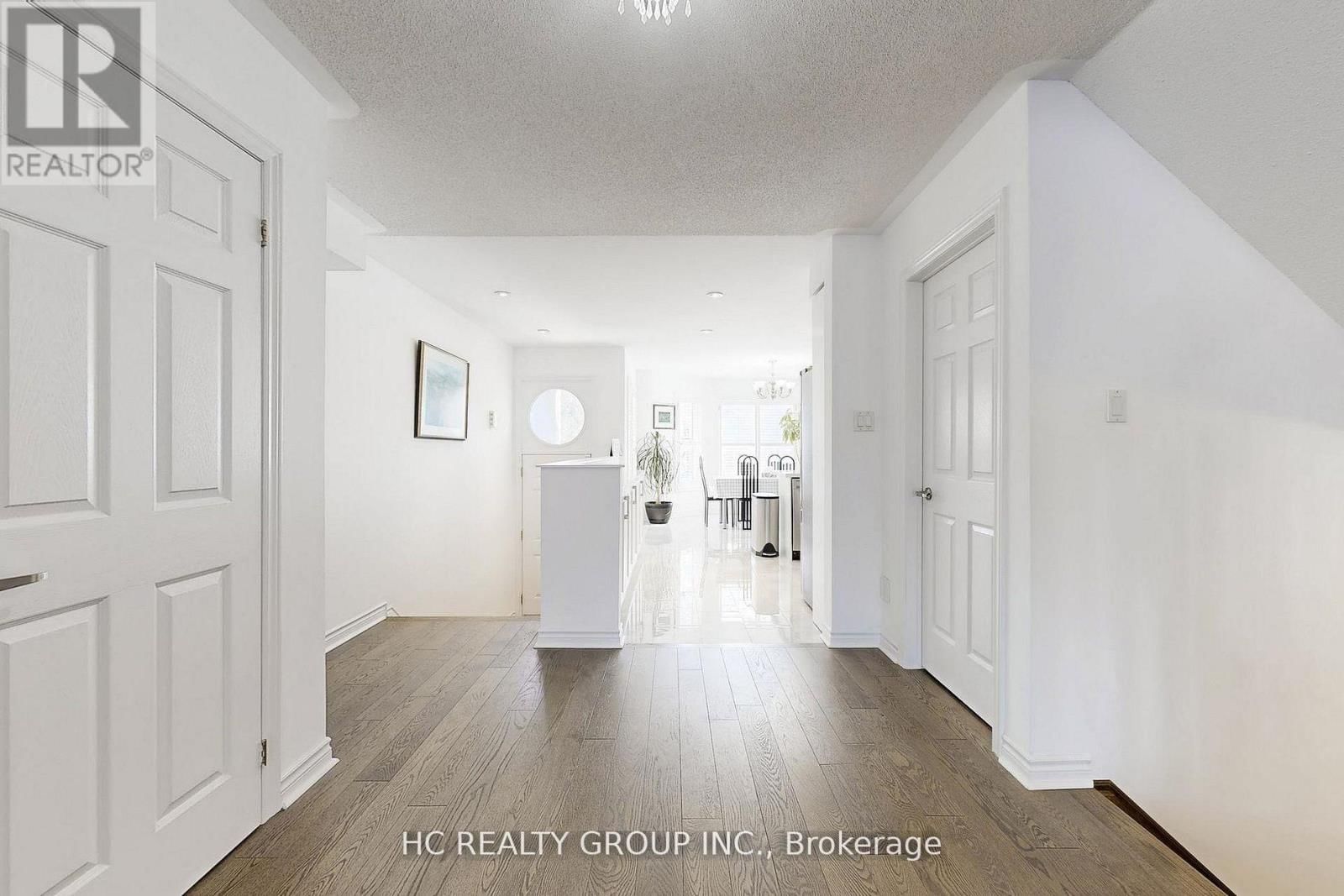 204B FINCH AVENUE EAST Image 8