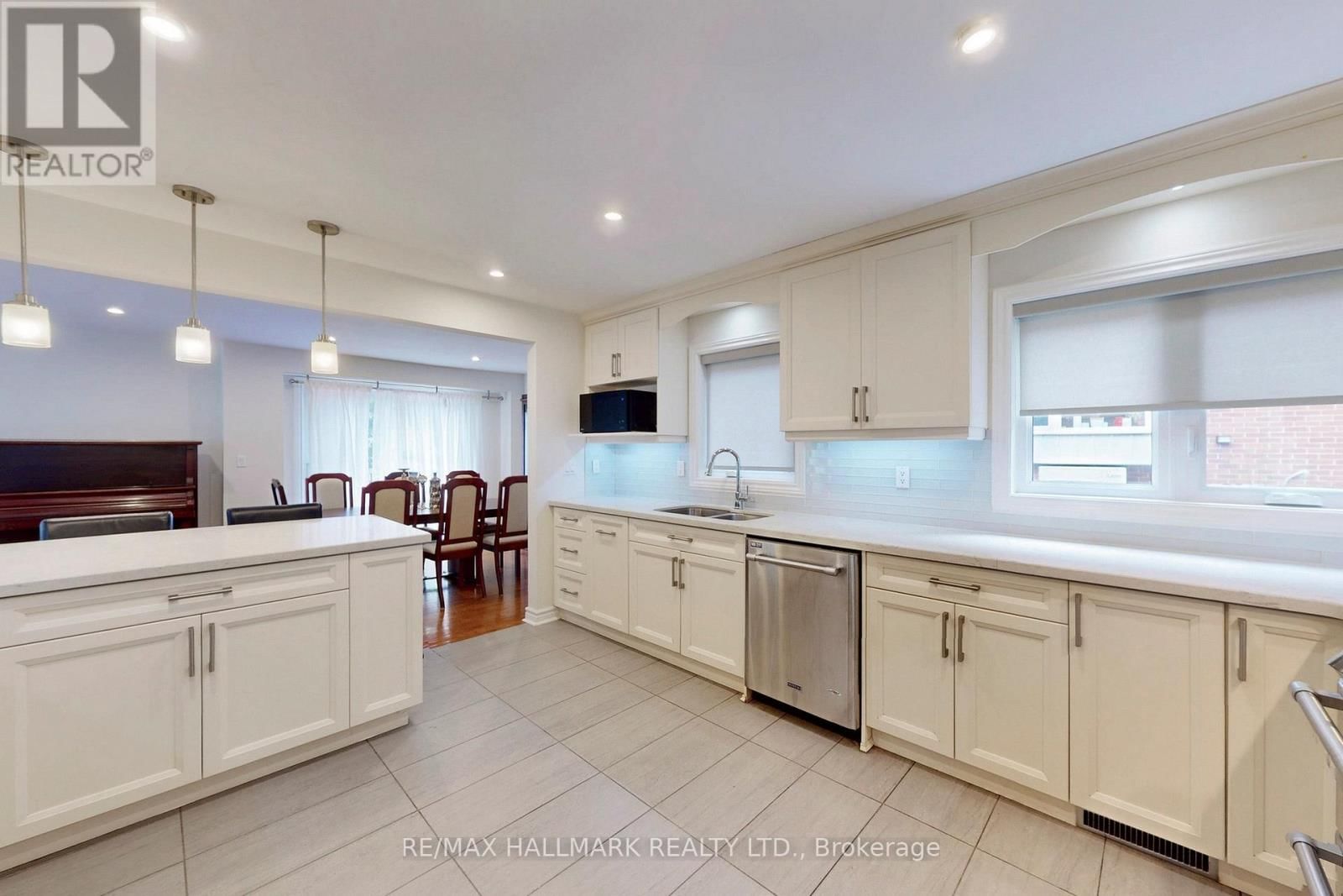 2 BUTTERFIELD DRIVE Image 14