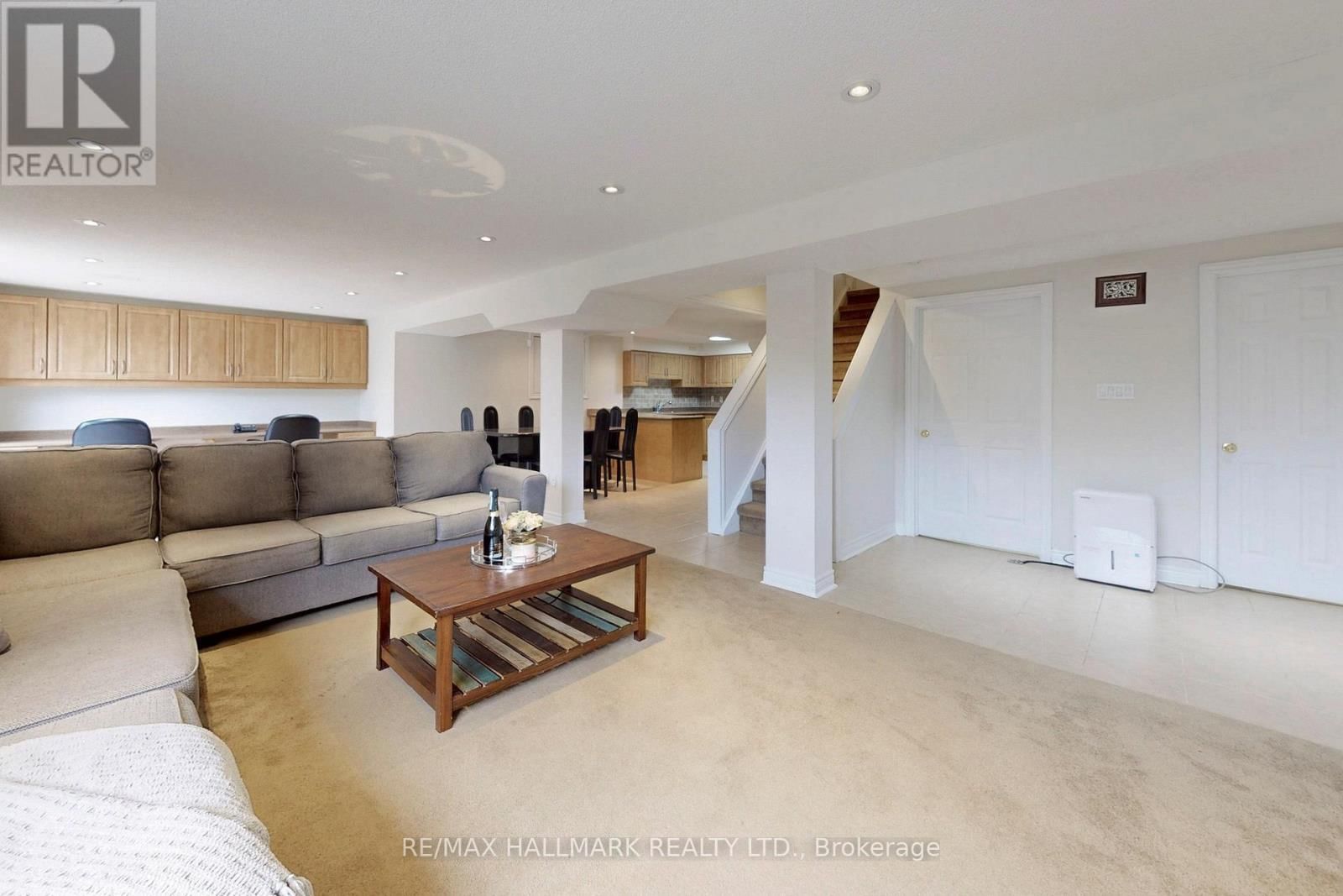 2 BUTTERFIELD DRIVE Image 33