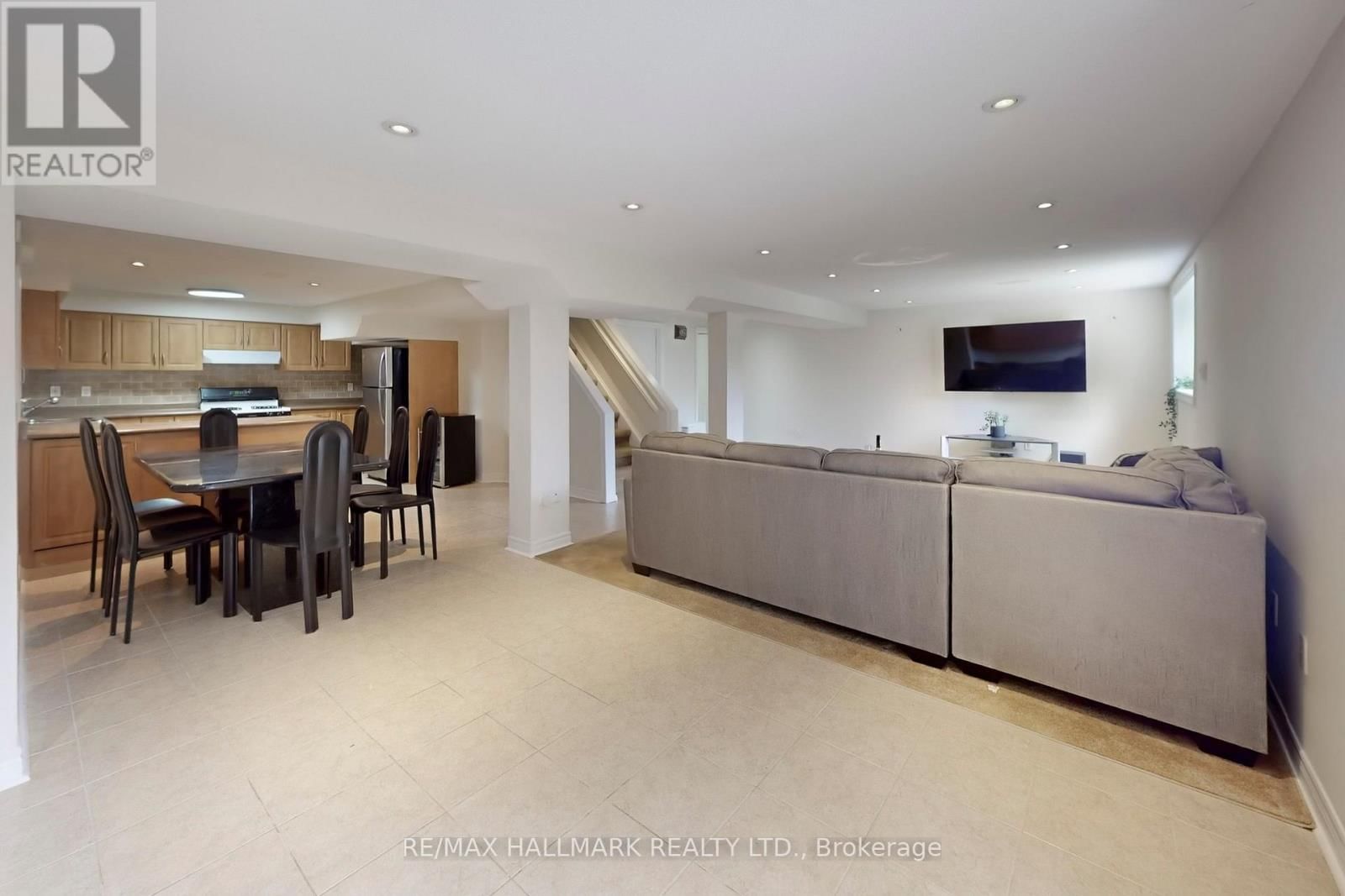 2 BUTTERFIELD DRIVE Image 35