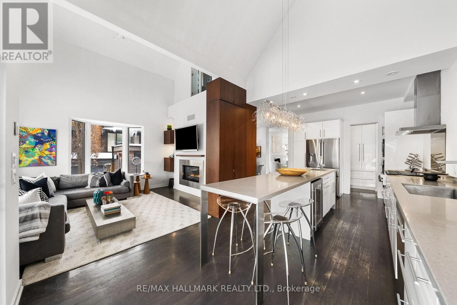 26 LYTTON BOULEVARD Image 17