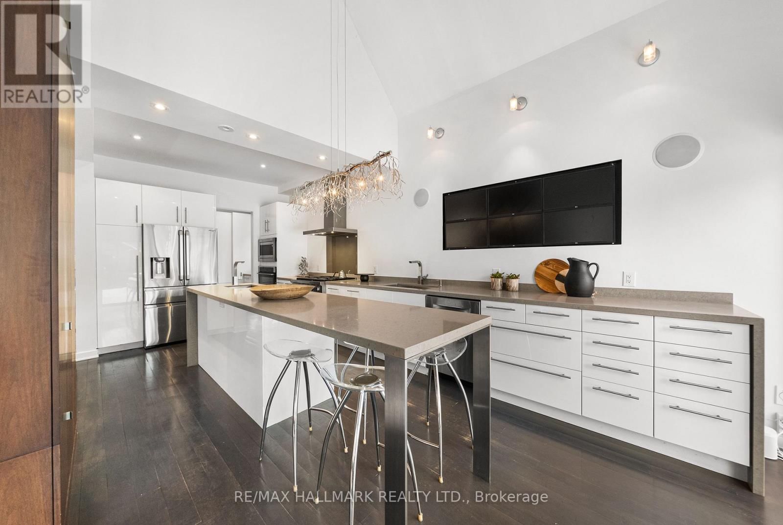 26 LYTTON BOULEVARD Image 18