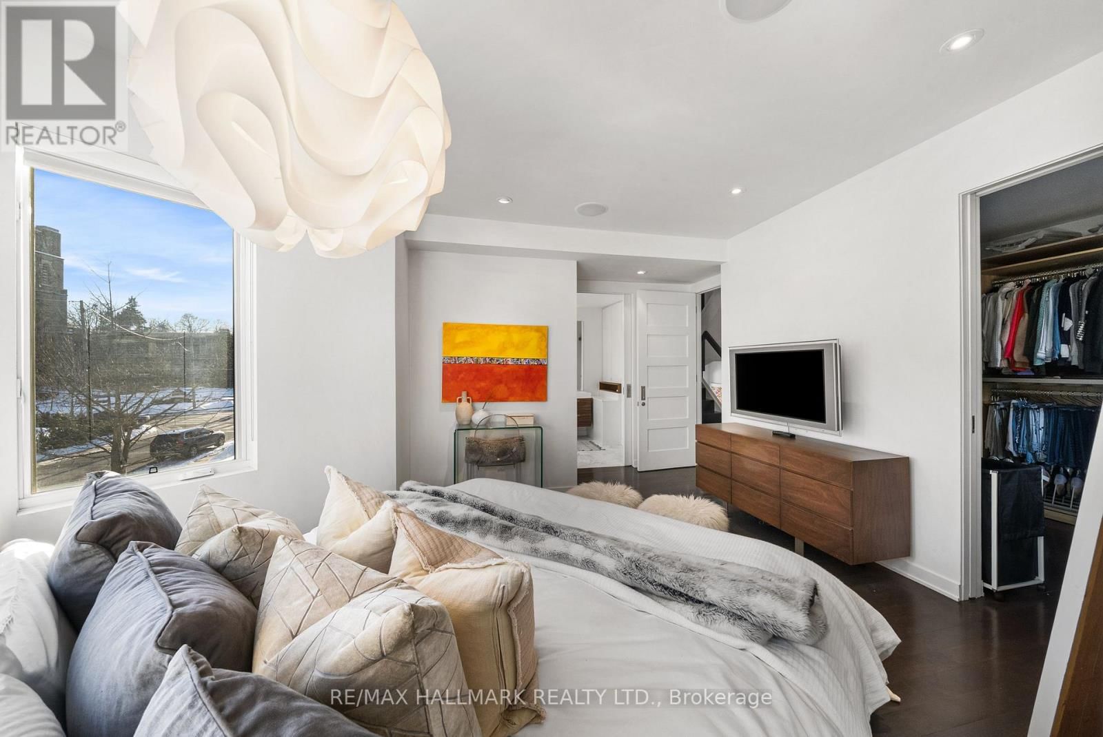 26 LYTTON BOULEVARD Image 26