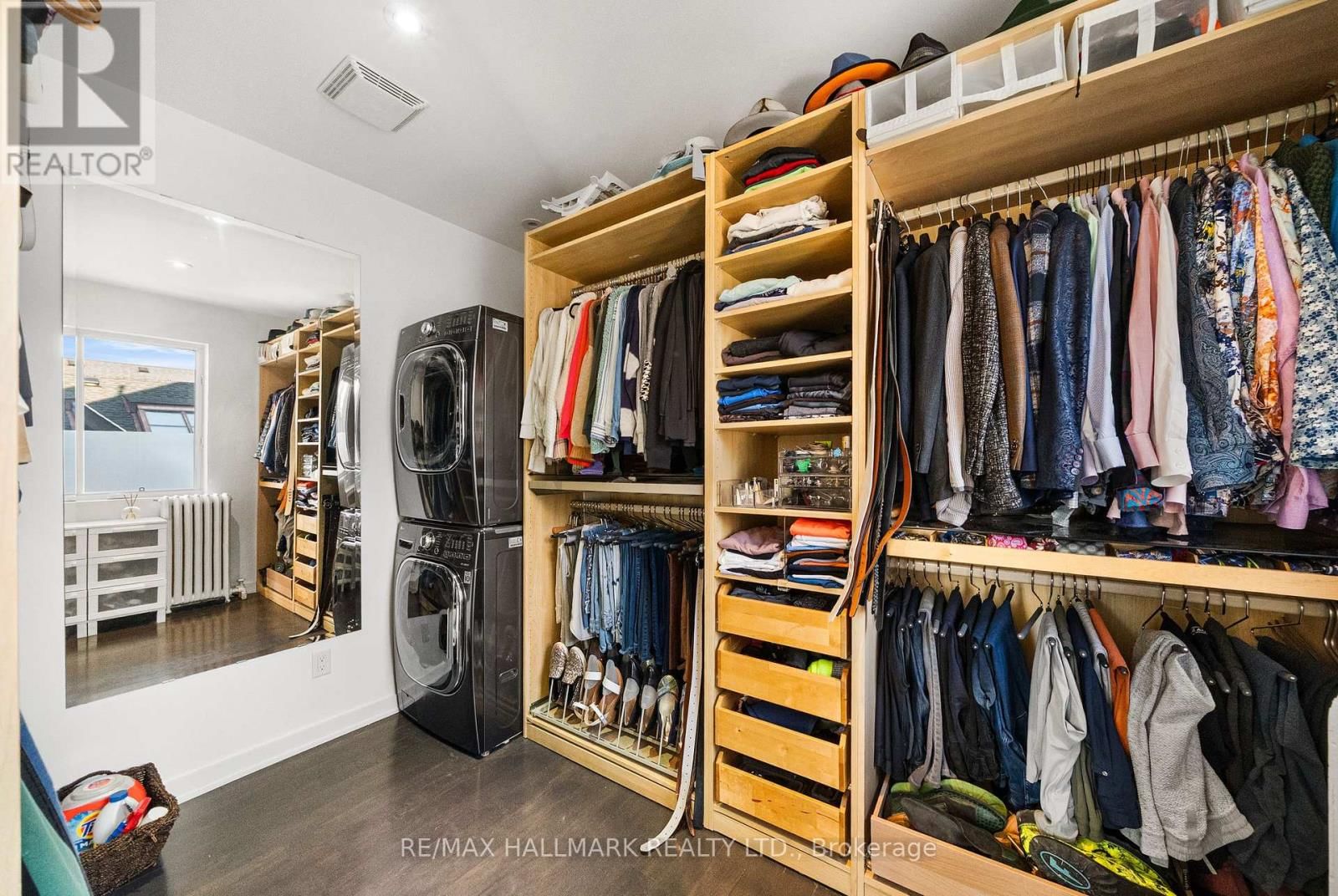 26 LYTTON BOULEVARD Image 29