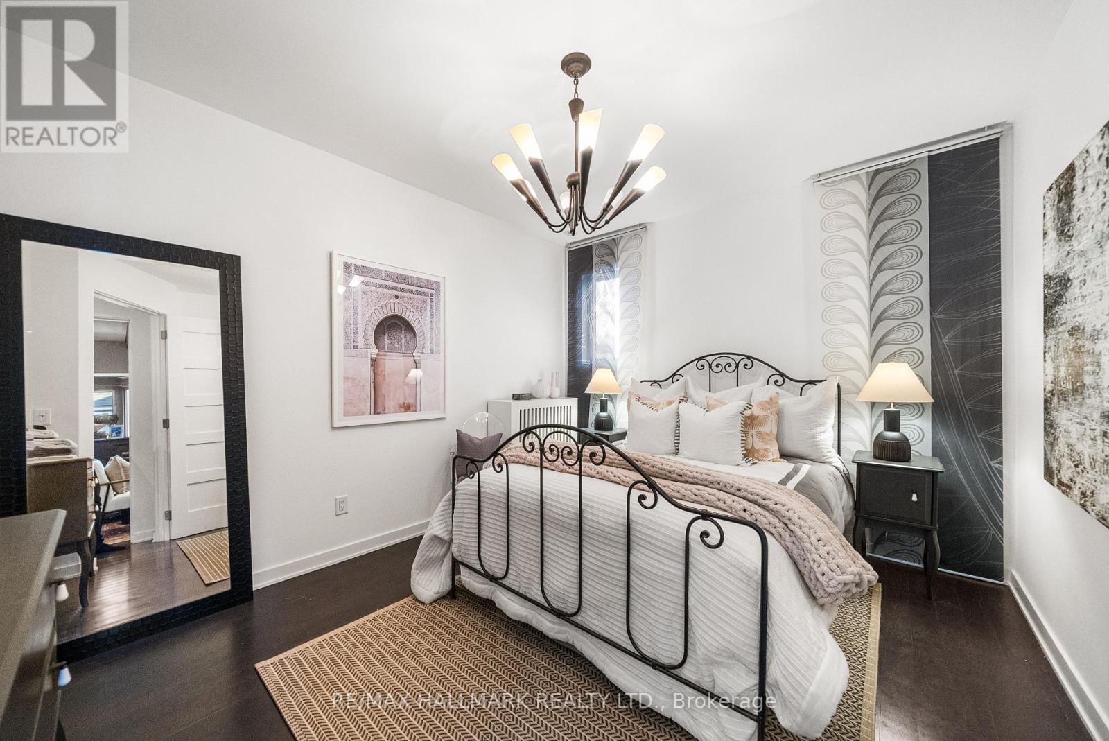 26 LYTTON BOULEVARD Image 30