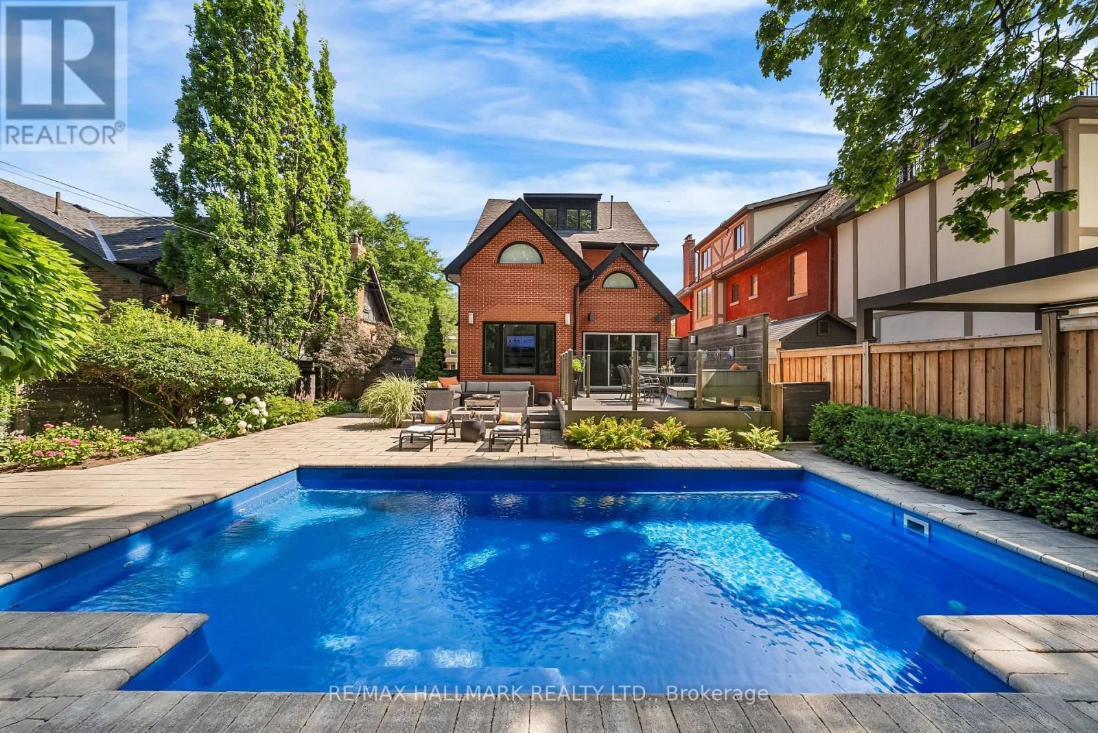 26 LYTTON BOULEVARD Image 45