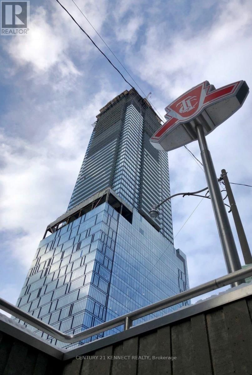 4109 - 488 UNIVERSITY AVENUE Image 3