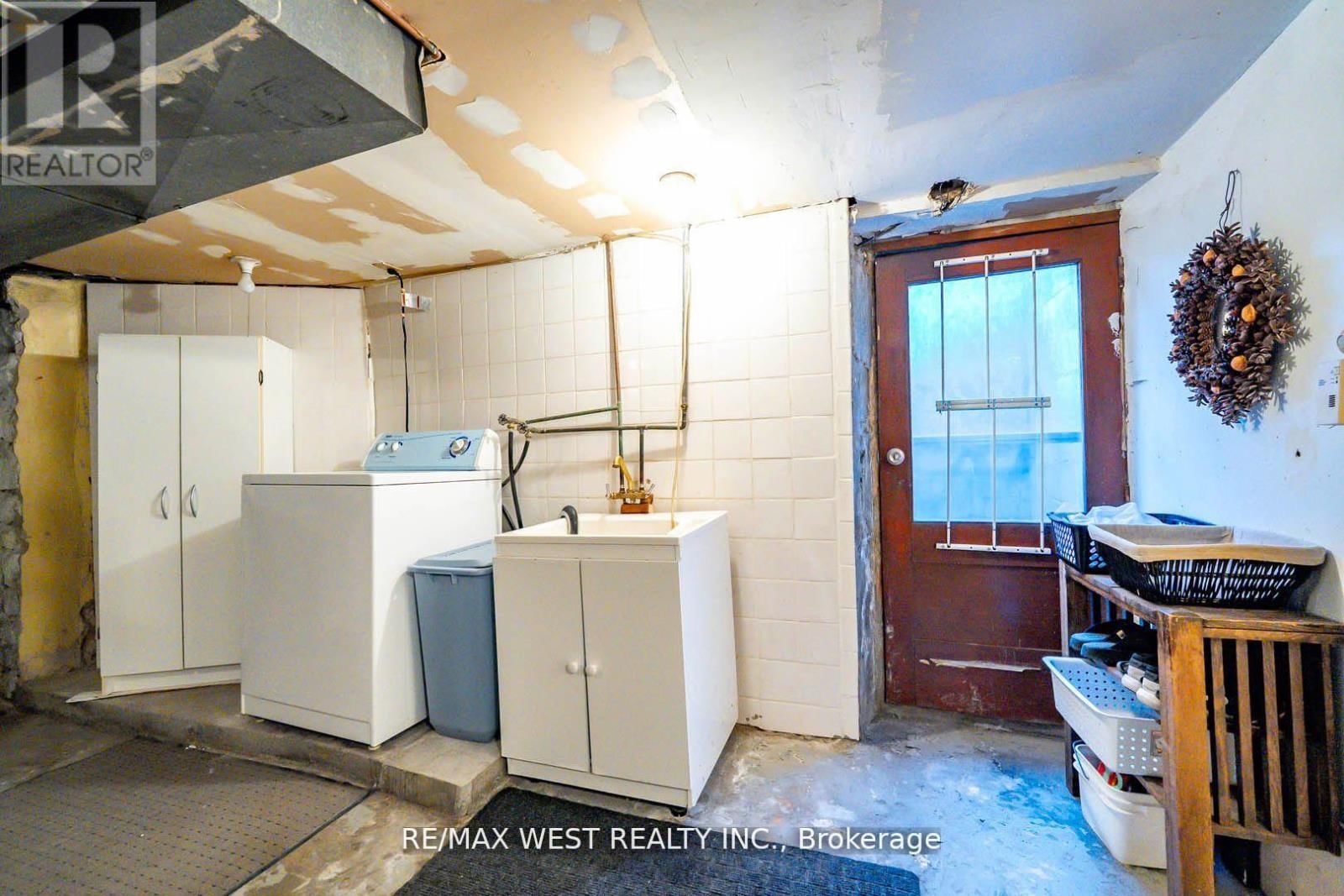 217 GLADSTONE AVENUE Image 30