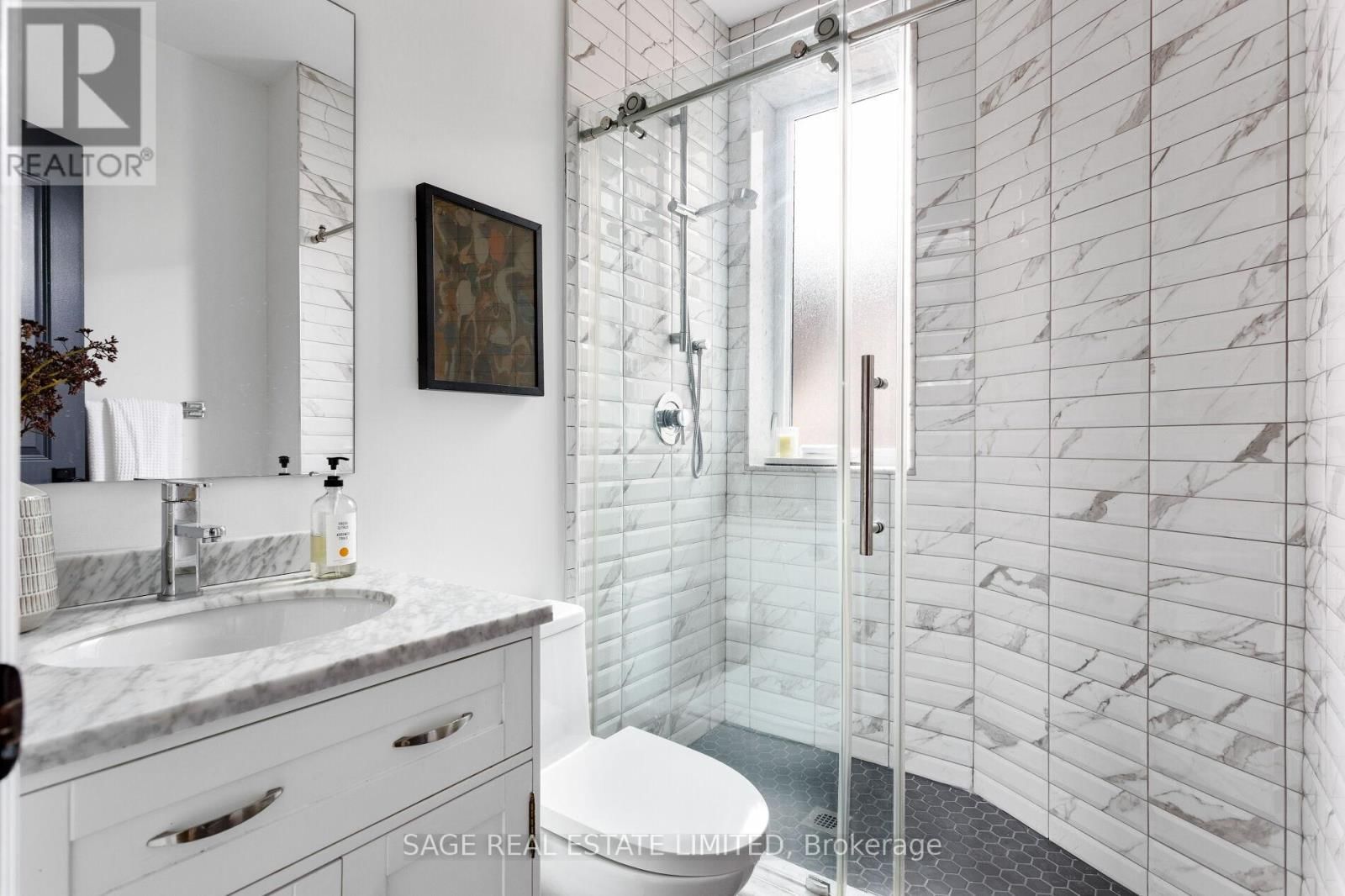 221 CRAWFORD STREET Image 31