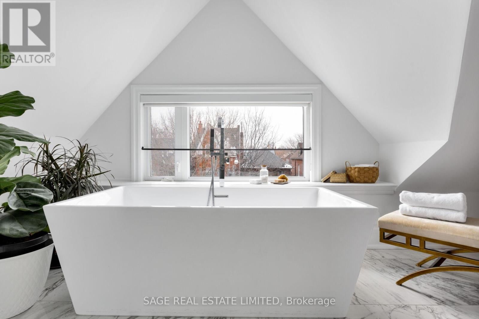 221 CRAWFORD STREET Image 41