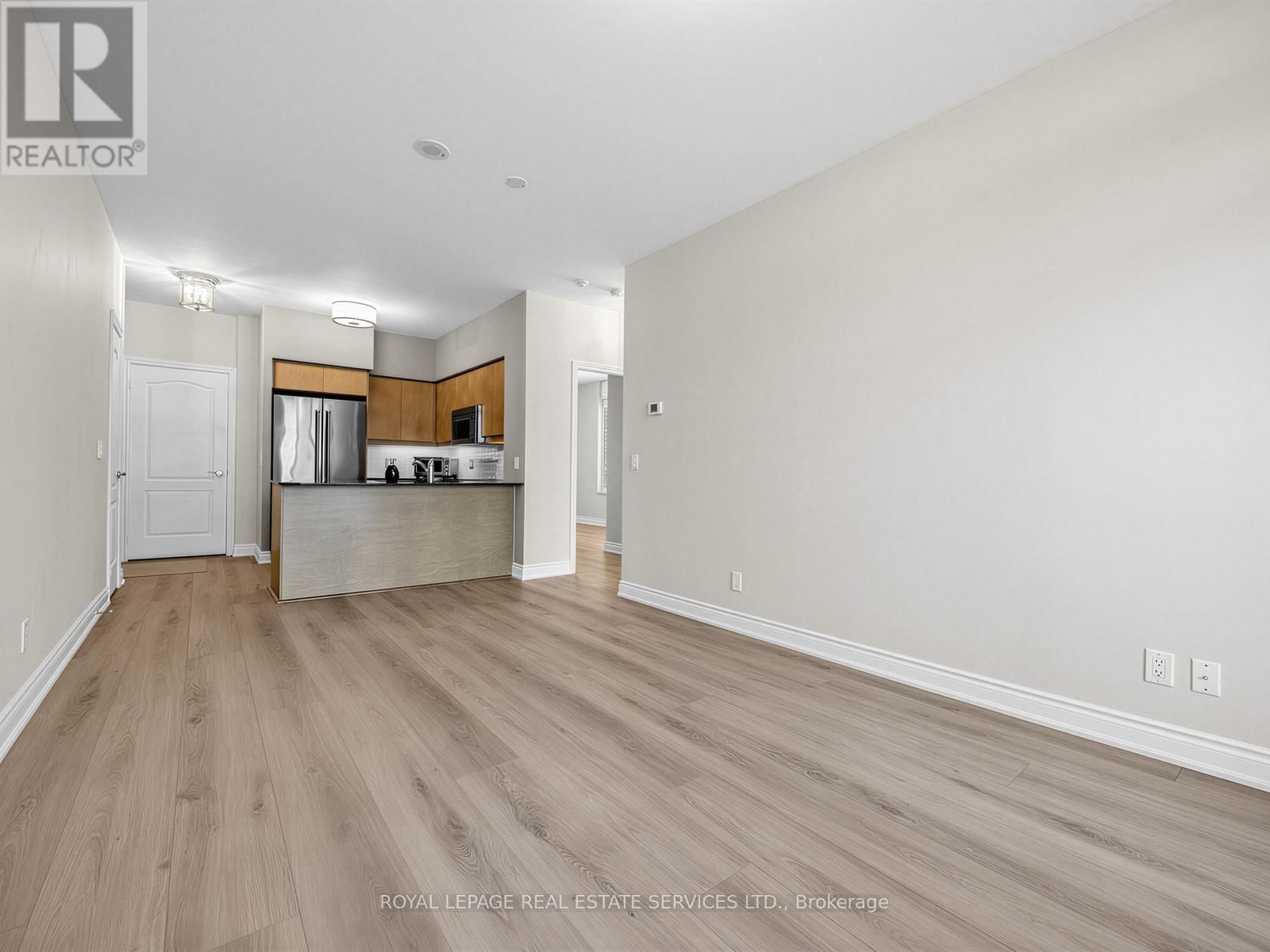 902 - 319 MERTON STREET Image 6