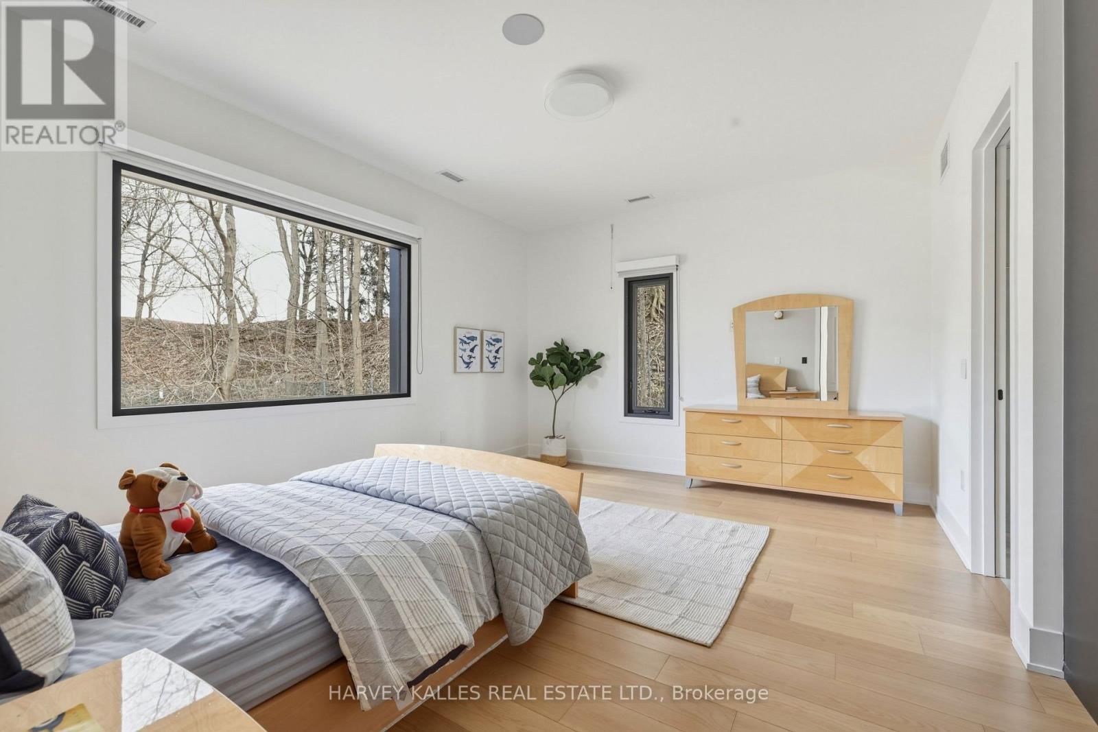 12 WINTON ROAD Image 34