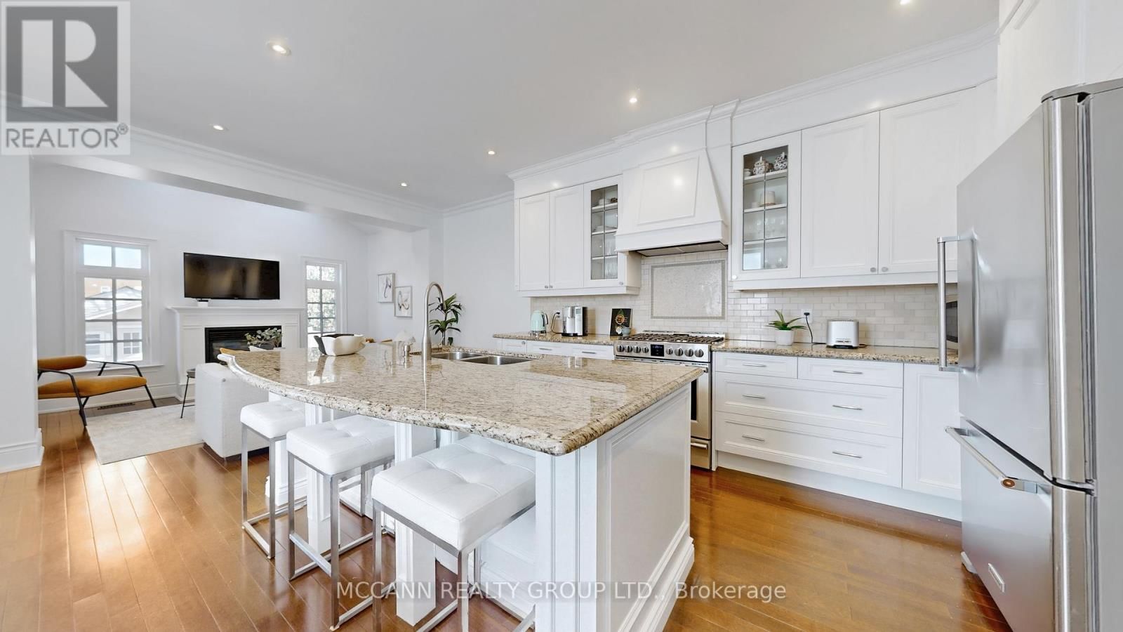 90 HADDINGTON AVENUE Image 13