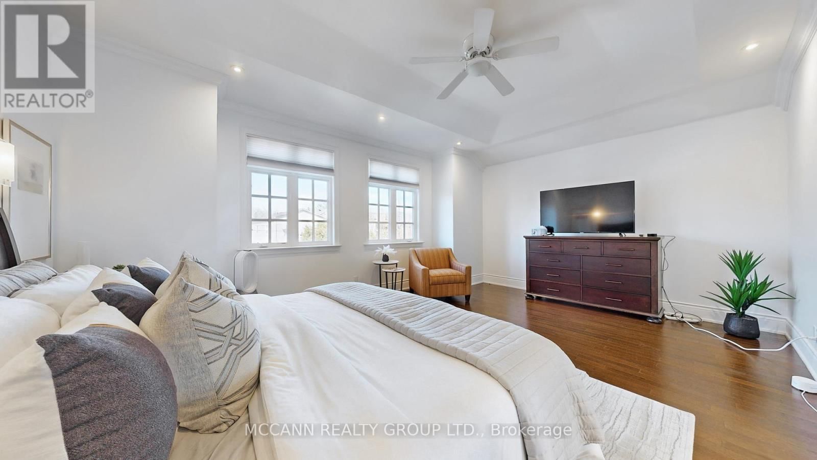 90 HADDINGTON AVENUE Image 22