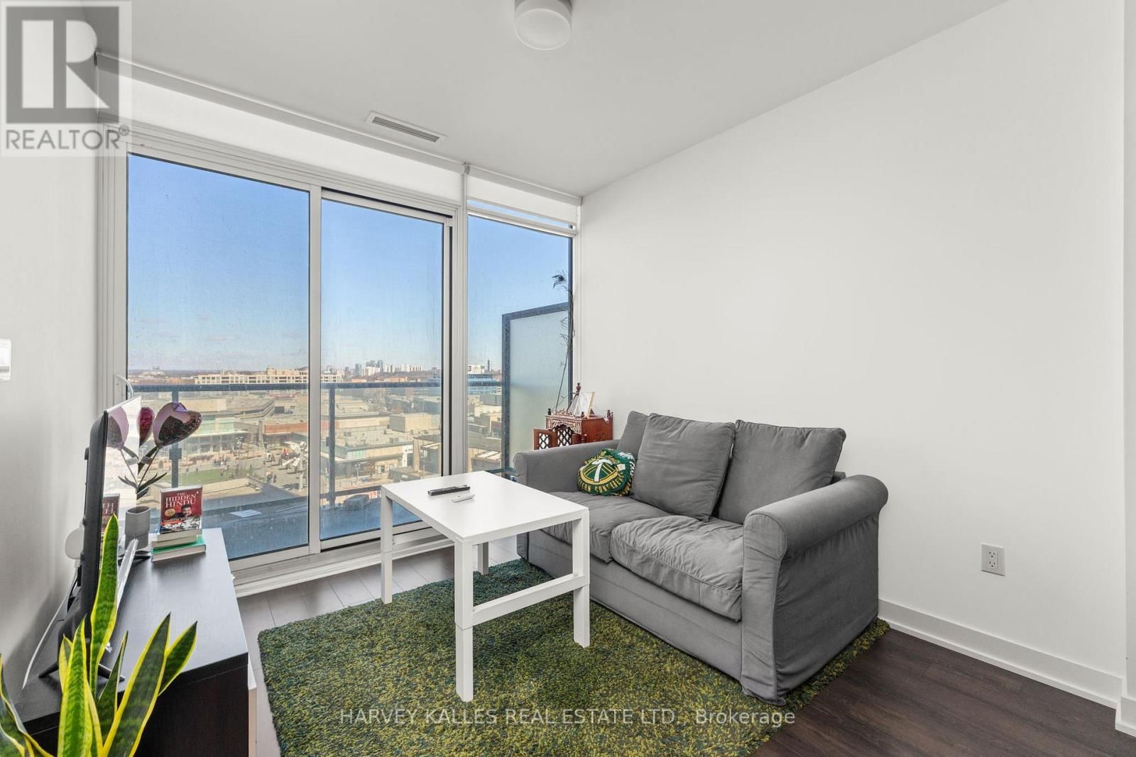 716 - 50 O'NEILL ROAD Image 6