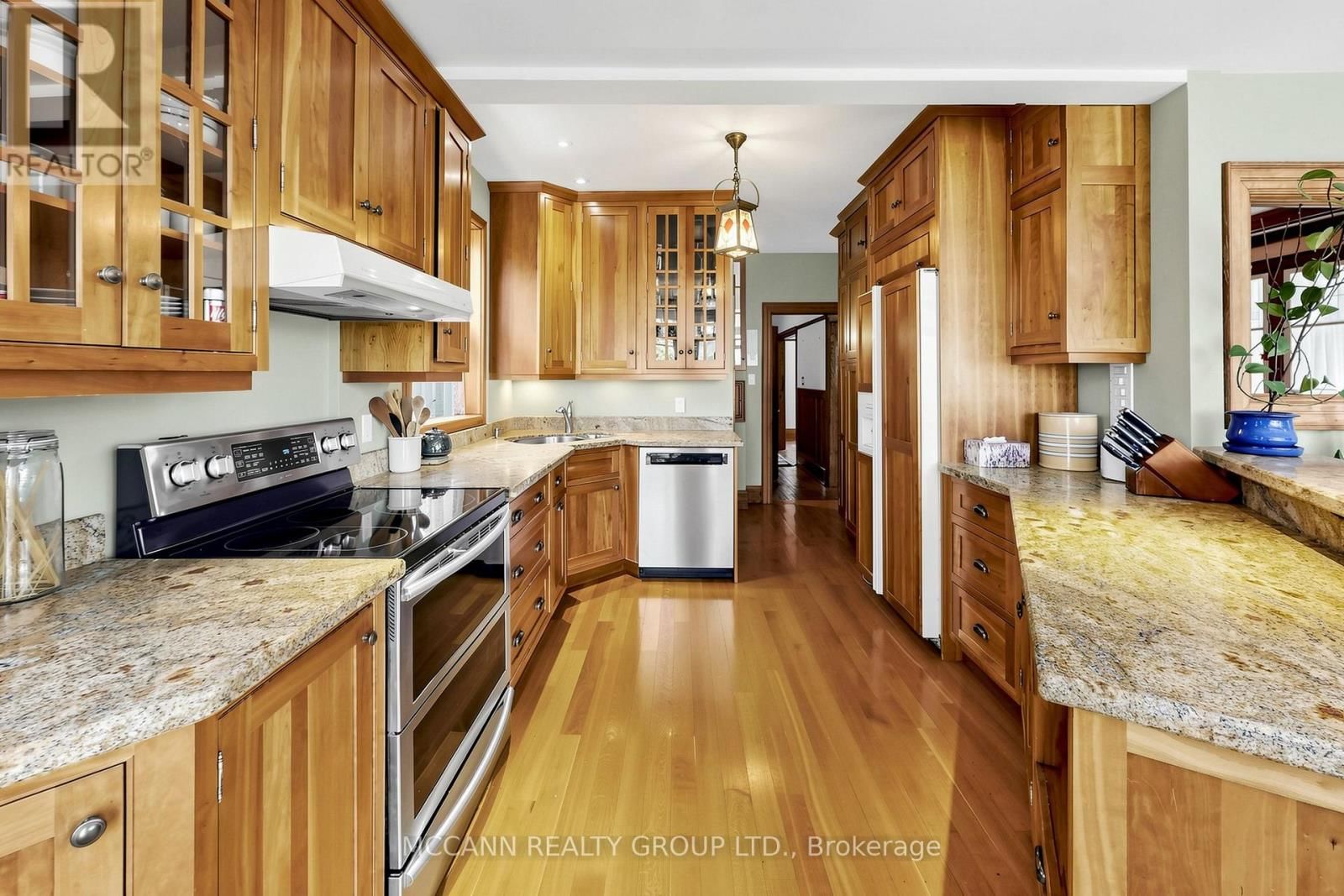 252 SHELDRAKE BOULEVARD Image 10