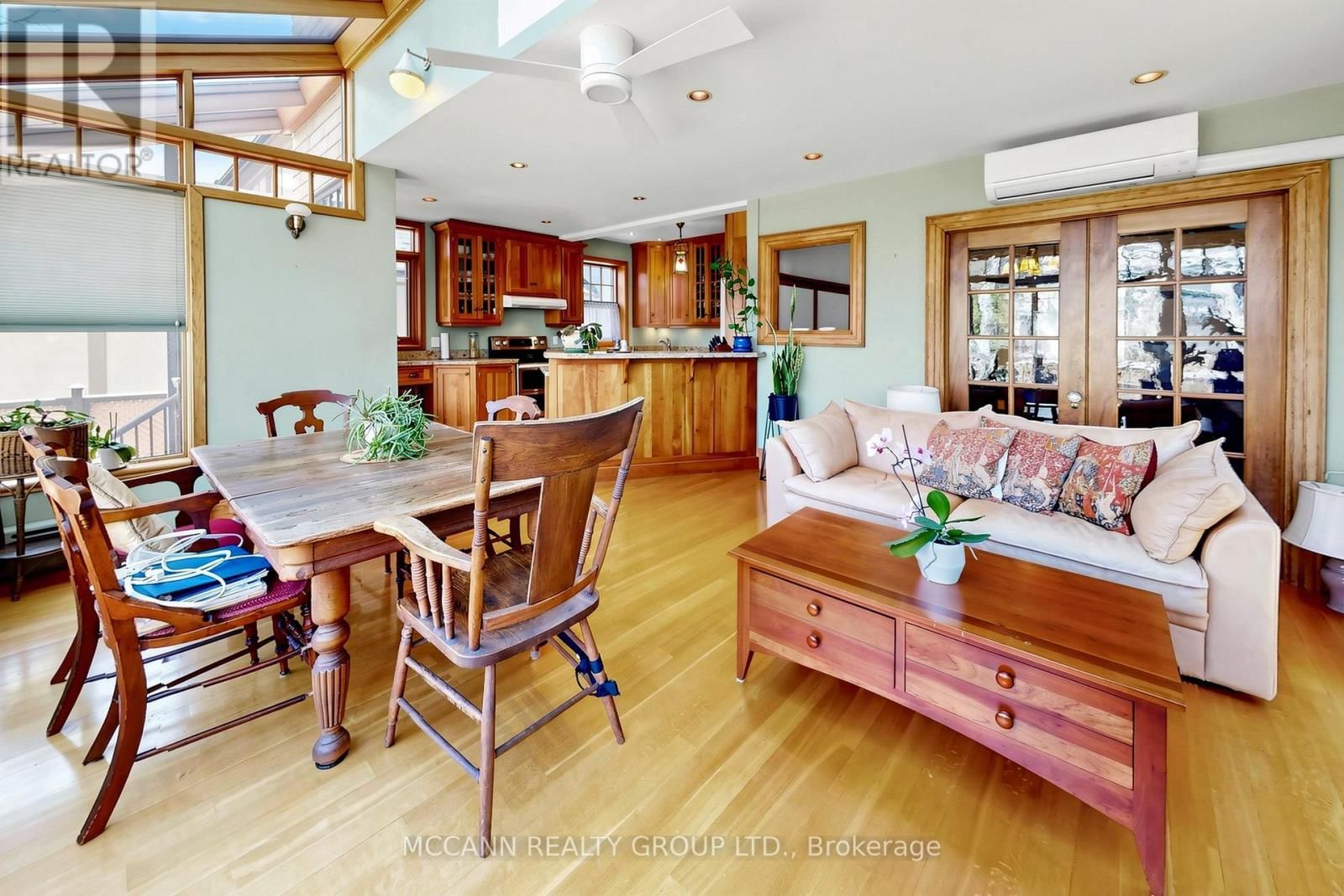 252 SHELDRAKE BOULEVARD Image 14