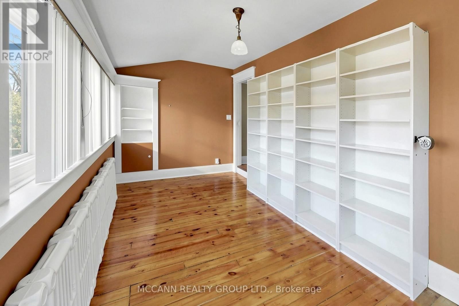 252 SHELDRAKE BOULEVARD Image 21