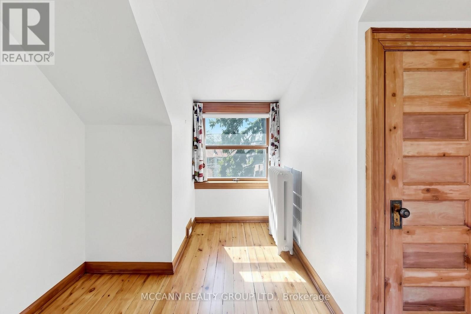 252 SHELDRAKE BOULEVARD Image 39