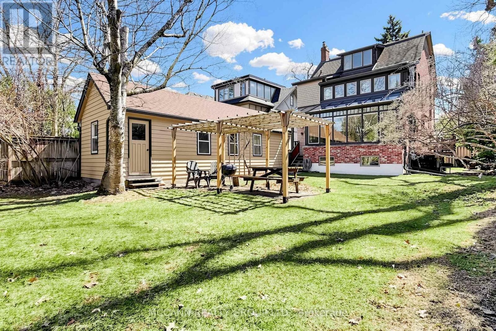 252 SHELDRAKE BOULEVARD Image 42