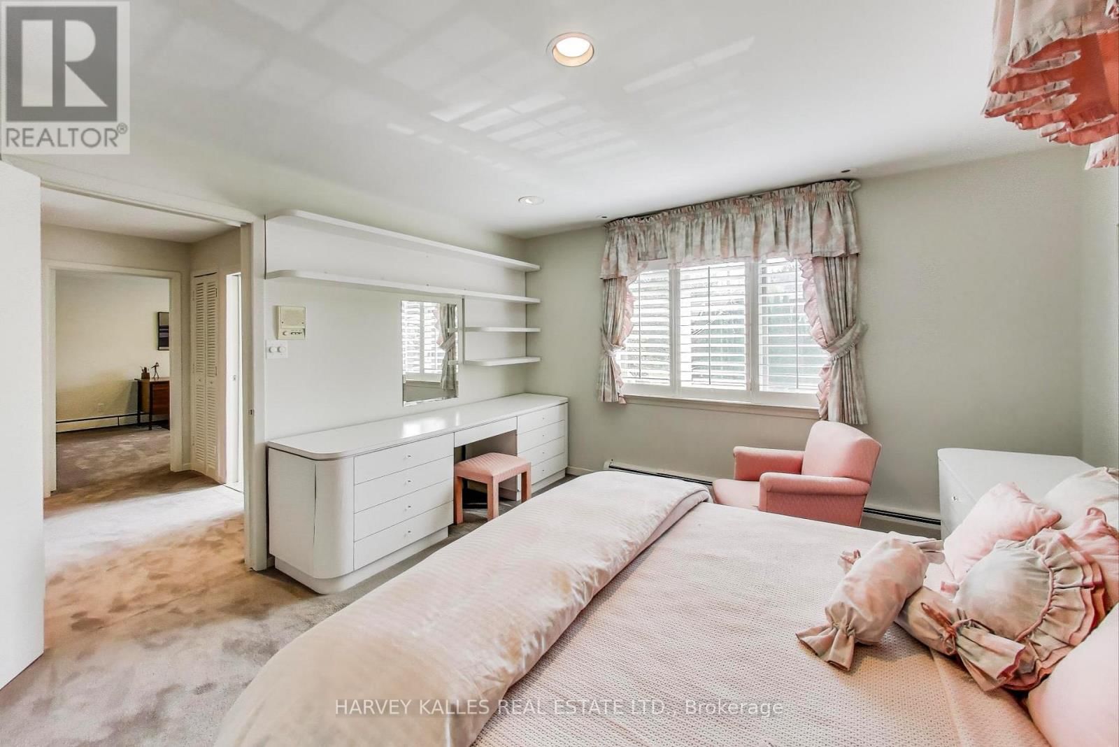 103 VESTA DRIVE Image 33