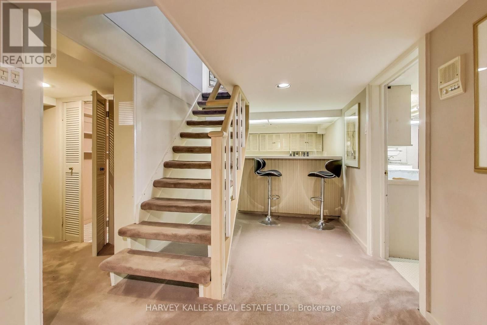 103 VESTA DRIVE Image 36