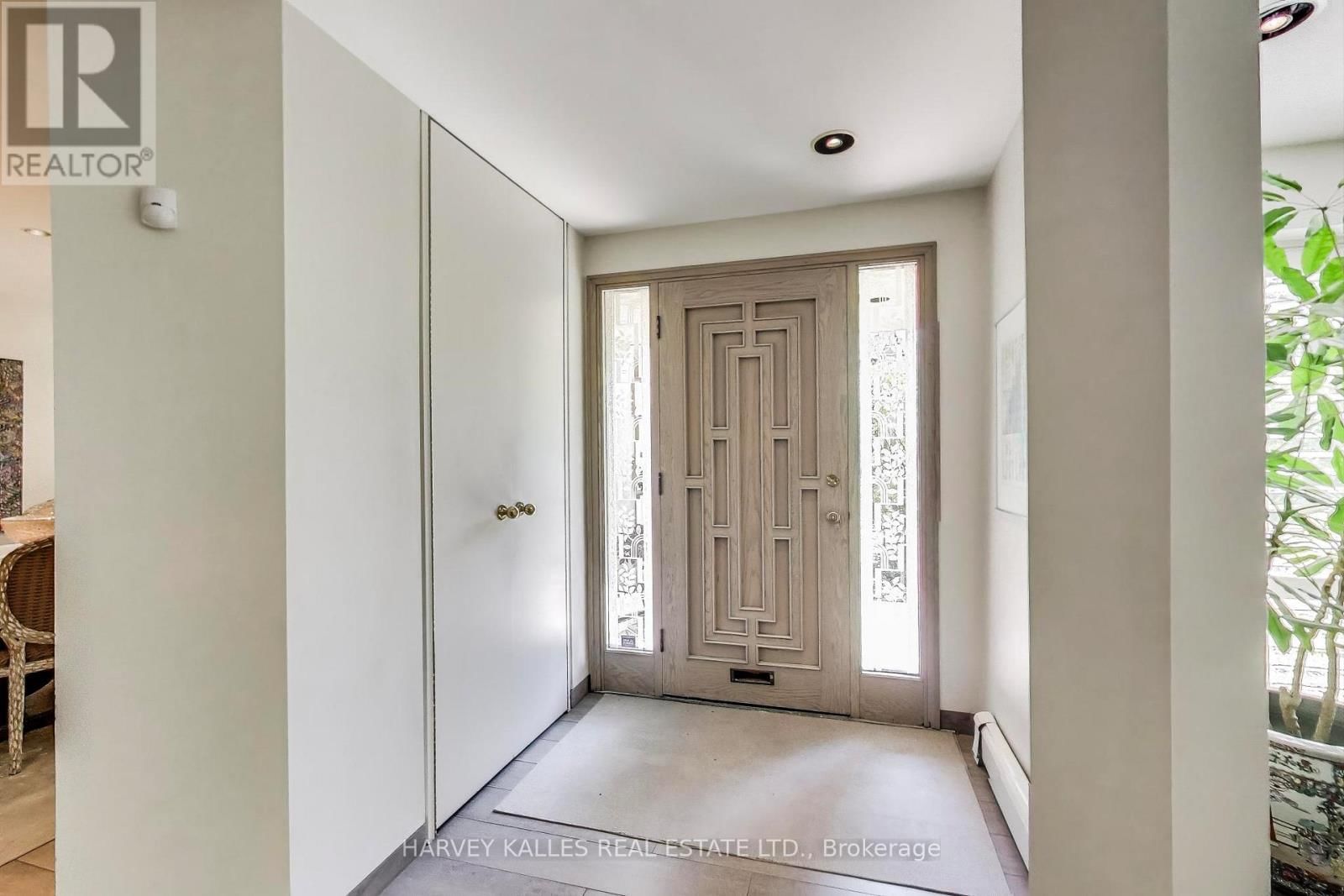 103 VESTA DRIVE Image 4