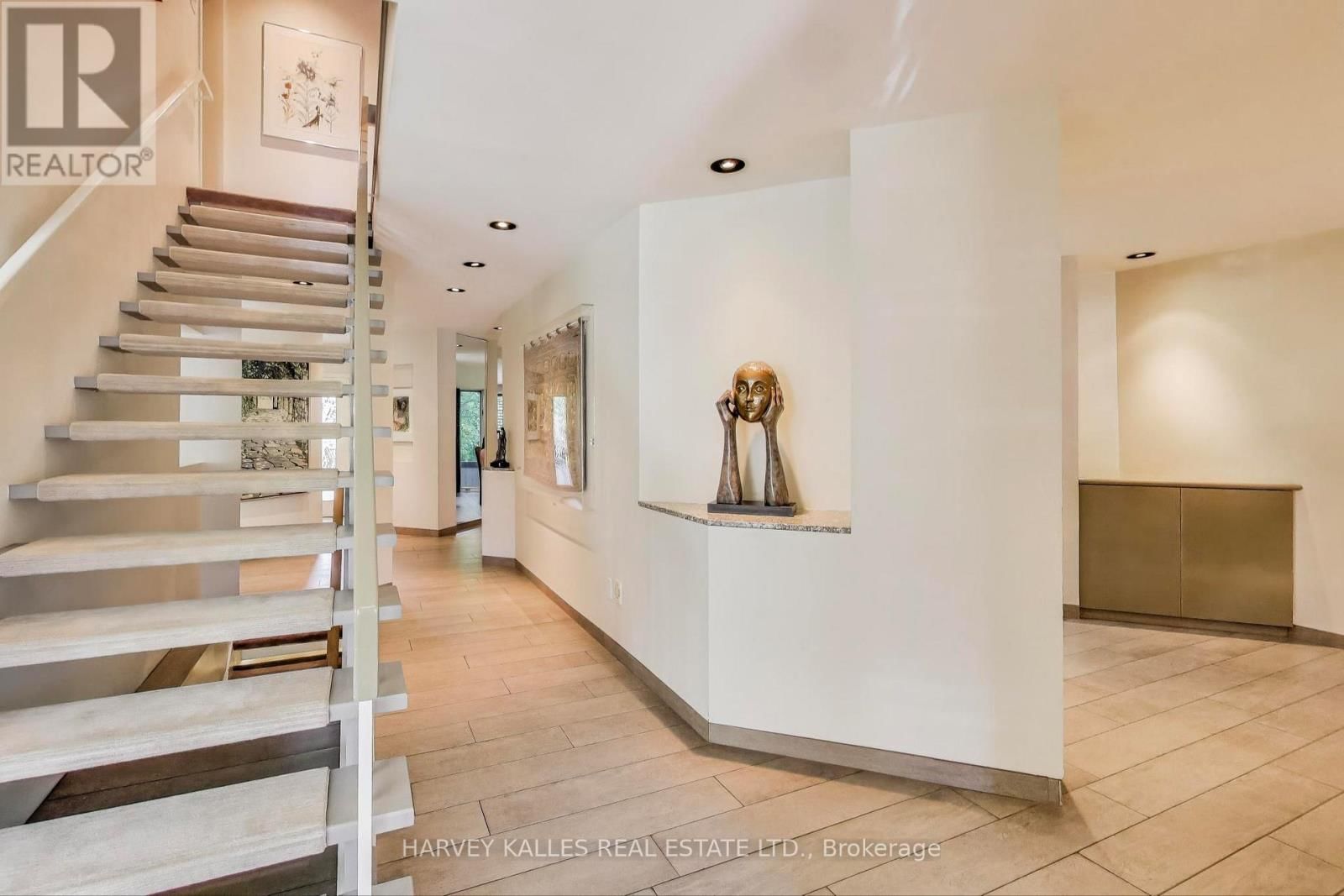 103 VESTA DRIVE Image 5