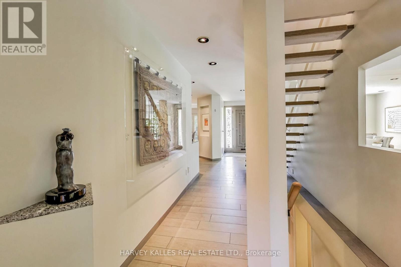 103 VESTA DRIVE Image 6