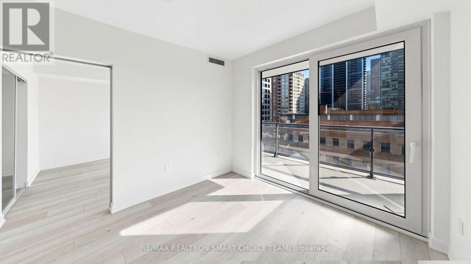 806 - 634 CHURCH STREET Image 18