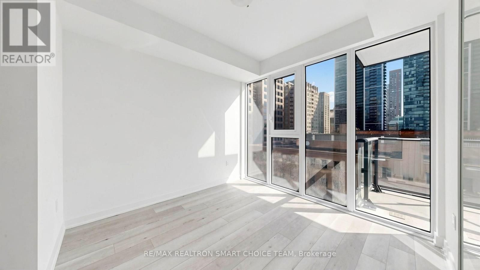 806 - 634 CHURCH STREET Image 21