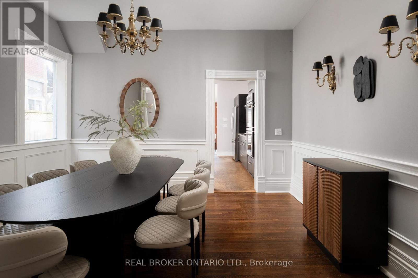 298 BERKELEY STREET Image 14