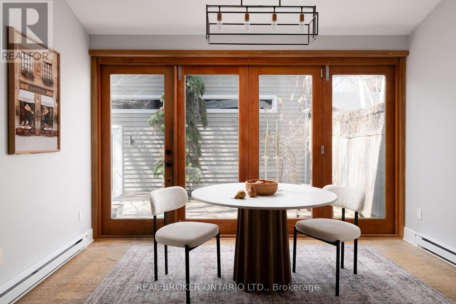 298 BERKELEY STREET Image 21