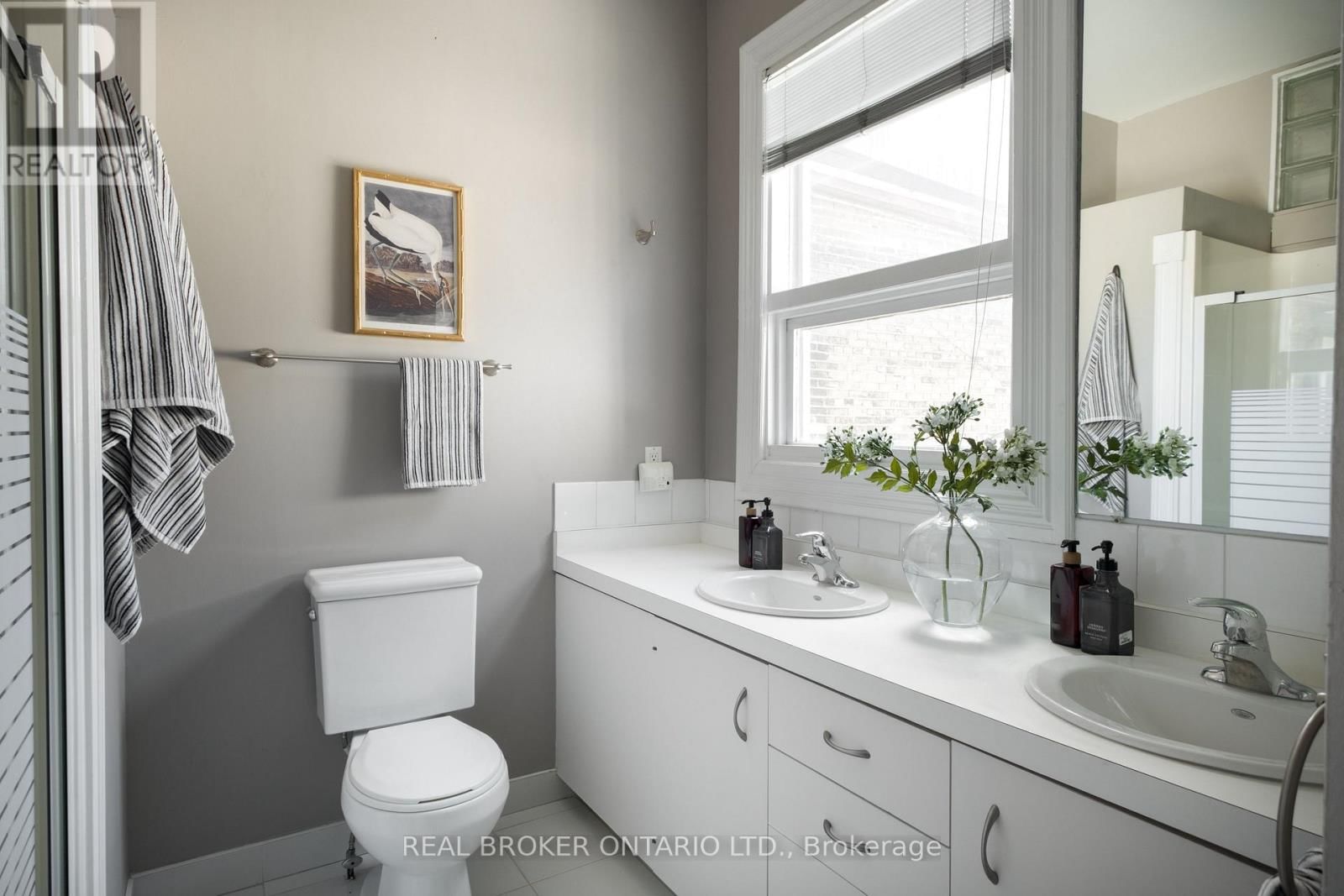 298 BERKELEY STREET Image 29