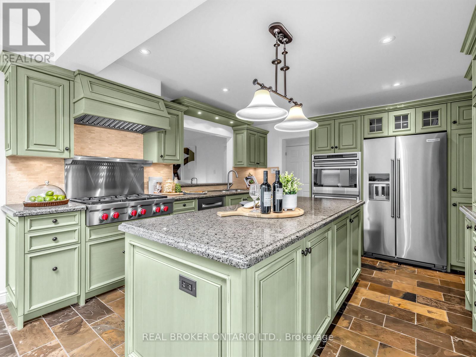 9 TEMAGAMI COURT Image 16