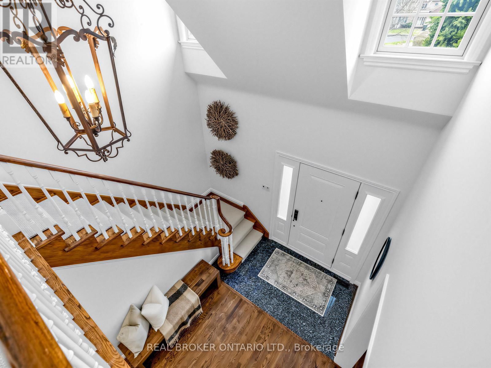 9 TEMAGAMI COURT Image 22