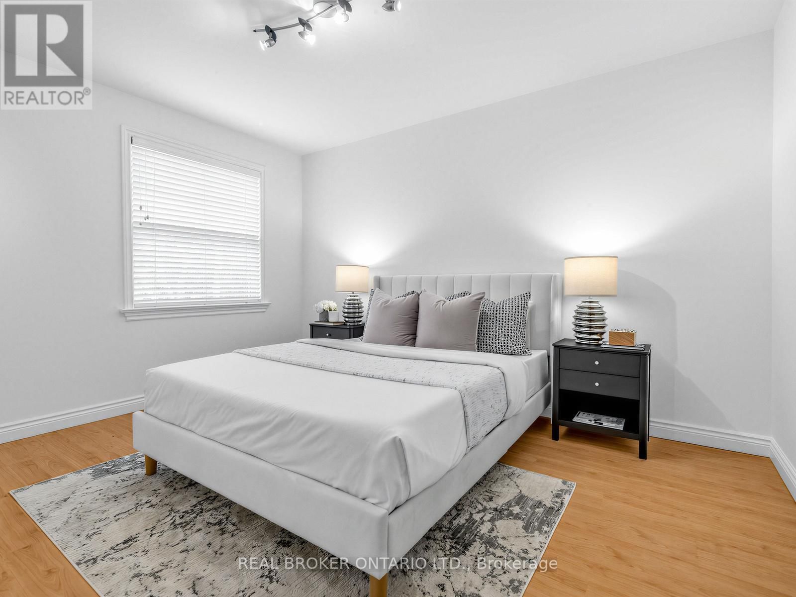 9 TEMAGAMI COURT Image 28